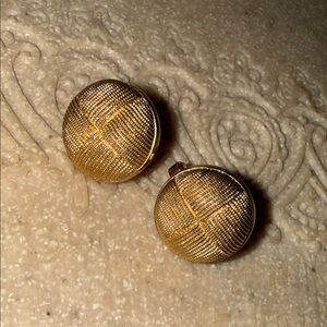 New Avon Vintage .5” Elegant Gold Button Clip Earrings